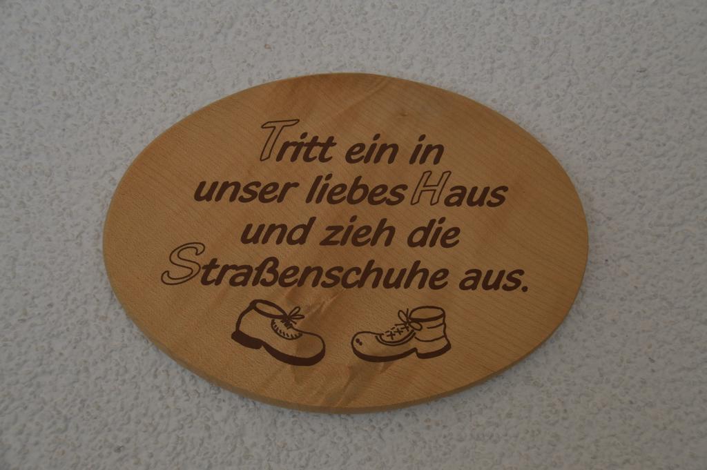 Haus Christine Apartment Neukirchen am Grossvenediger Exterior photo